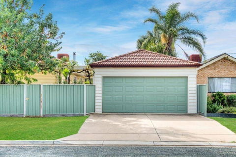 Ayr House Echuca Holiday Homes - Accommodation Port Hedland 5