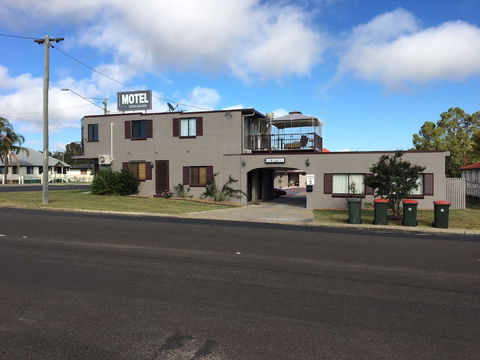 Warwick Vines Motel - Accommodation Port Hedland 0