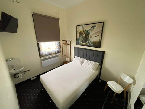 Rooms At Carboni's - Accommodation Port Hedland 5