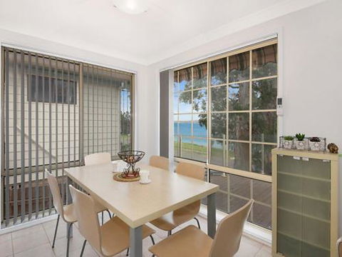 Toukley Lake House - Accommodation Port Hedland 0