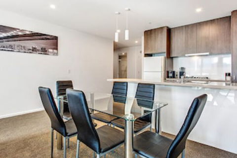 MJ Shortstay Southbank Grande Apartments - Accommodation Port Hedland 5