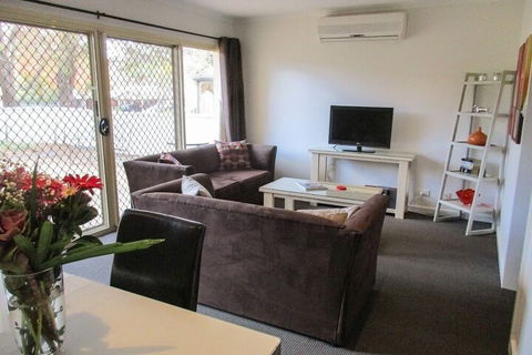 Angaston Mews Apartments - Accommodation Port Hedland 4