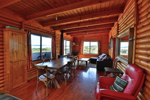 Cloudy Bay Cabin - Accommodation Port Hedland 4
