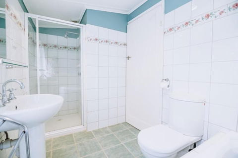 Warburton Lodge - Accommodation Port Hedland 1