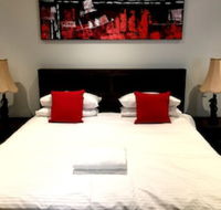Deluxe Lake View House - Accommodation Port Hedland