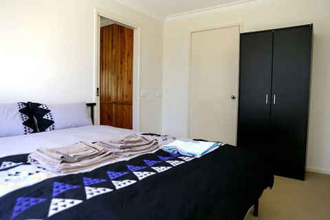 Isle Of Serenity - Accommodation Port Hedland 2