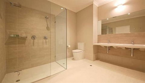 The Marina Hotel - Mindarie - Accommodation Port Hedland 4