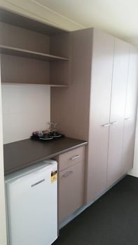 Dooleys Capella Tavern And Motel - Accommodation Port Hedland 2