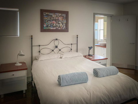 Walshys Shack - Accommodation Port Hedland 6