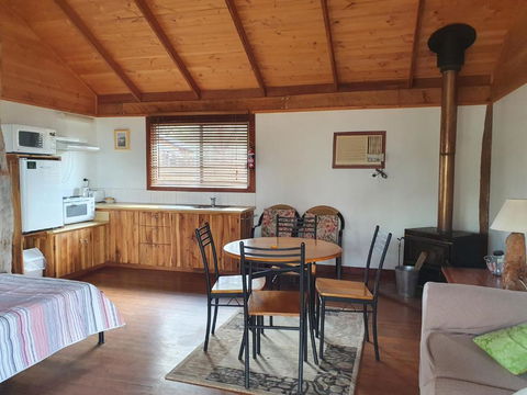 Gaddleen Grove Cottages - Accommodation Port Hedland 1
