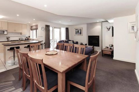 Reindeer 3 - Accommodation Port Hedland 2