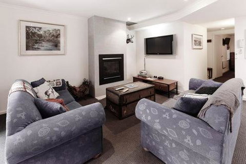 Reindeer 3 - Accommodation Port Hedland 3