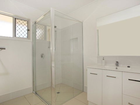 Oloway 40 2 BDRM Pet Friendly Budget Home - Accommodation Port Hedland 2