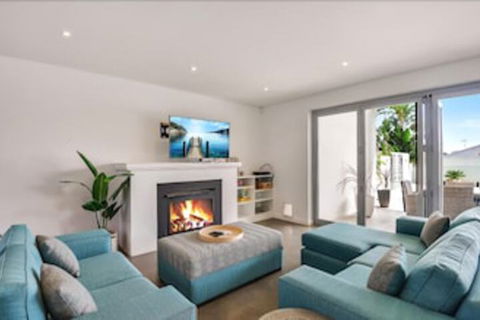 Magnificent Beach House - Accommodation Port Hedland 6