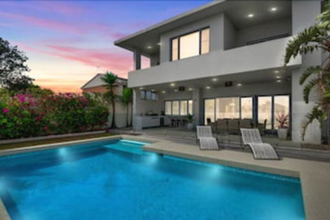 Magnificent Beach House - Accommodation Port Hedland 0