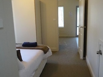 Ironbark - Deluxe Family Townhouse - Accommodation Port Hedland 4