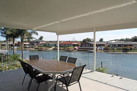 Unbeatable Waterfront Location - Accommodation Port Hedland 1