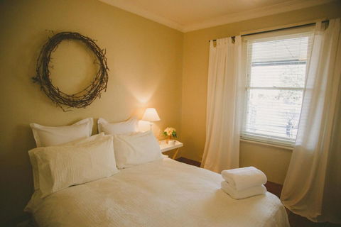 Apple Cottage Orange NSW - Accommodation Port Hedland 5