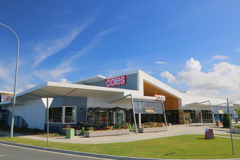 A Deluxe Swim Up Drift Apartments South - Accommodation Port Hedland 1