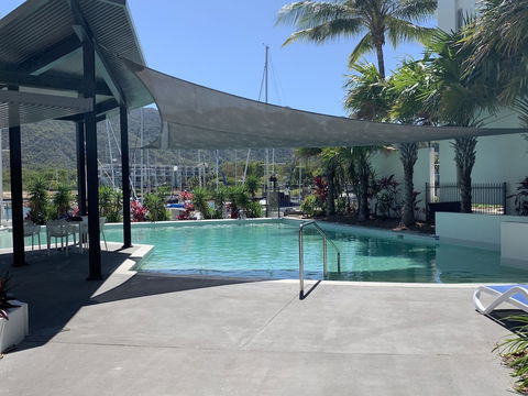 Absolute Waterfront Magnetic Island - Accommodation Port Hedland 2