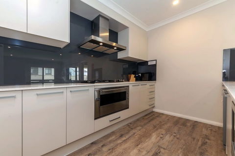 Tomaree Road 19 The Cottage - Accommodation Port Hedland 6