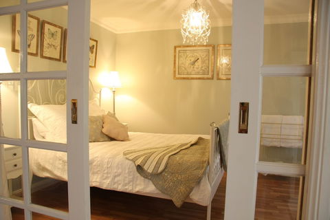 Azalea Cedar-Rose Villa - Accommodation Port Hedland 4