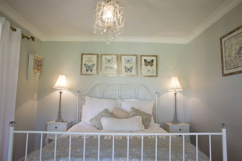 Azalea Cedar-Rose Villa - Accommodation Port Hedland 6