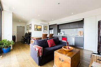 TALIA, 1BDR Carlton Apartment - Accommodation Port Hedland 0