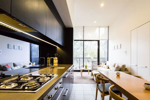 GEORGE, 1BDR North Melbourne Apartment - Accommodation Port Hedland 4