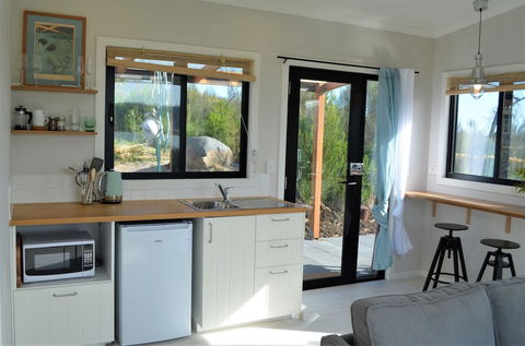 Flotsam Studio Accommodation - Accommodation Port Hedland 6