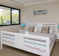 Khione 1 - Modern  spacious with views towards Lake Jindabyne  the mountains beyond - Accommodation Port Hedland