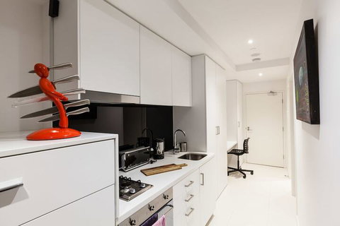 CLARK, 1BDR Melbourne Apartment - Accommodation Port Hedland 4