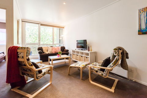 NAOMI, 2BDR South Melbourne Apartment - Accommodation Port Hedland 5