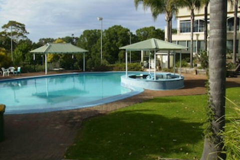 Lakeview Villa's - Accommodation Port Hedland 0