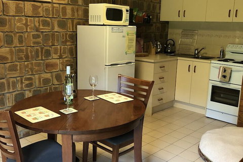 Farmhouse Flat Pet Friendly - Accommodation Port Hedland 6