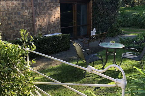 Farmhouse Flat Pet Friendly - Accommodation Port Hedland 1