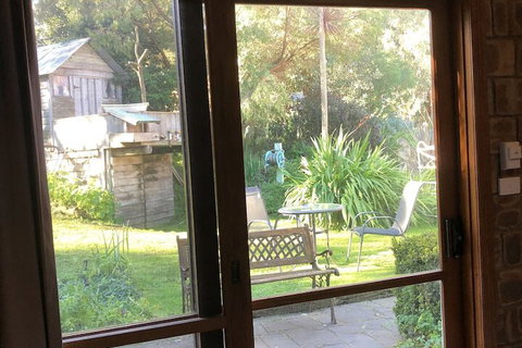 Farmhouse Flat Pet Friendly - Accommodation Port Hedland 2