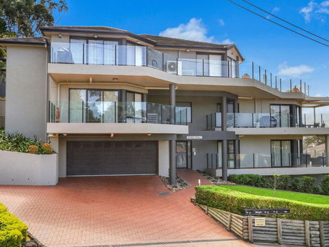 Ash Sienna 2 / 49 Ash Street Terrigal - Accommodation Port Hedland 1