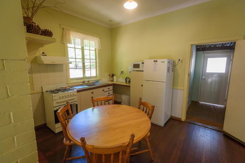 Murphy's Cottage - Accommodation Port Hedland 3