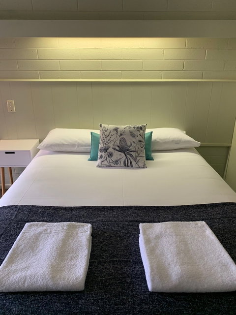 Finley Country Club Hotel Motel - Accommodation Port Hedland 2