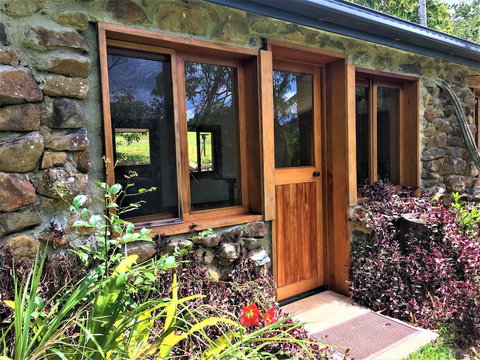 Palm Grove Rainforest Retreat - Accommodation Port Hedland 2