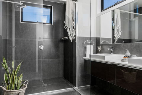 A PERFECT STAY - Catalina's - Accommodation Port Hedland 5