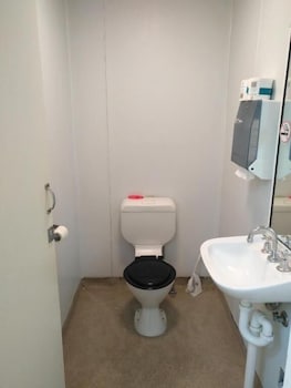 Irish Club Accommodation - Accommodation Port Hedland 2
