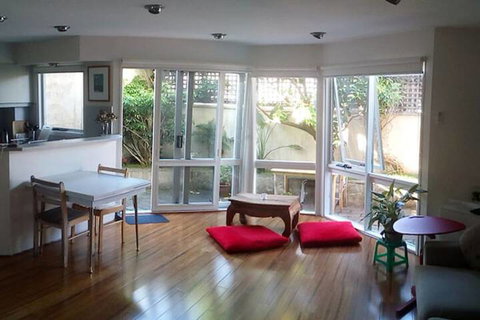 Charles Rooms Guesthouse - Accommodation Port Hedland 2