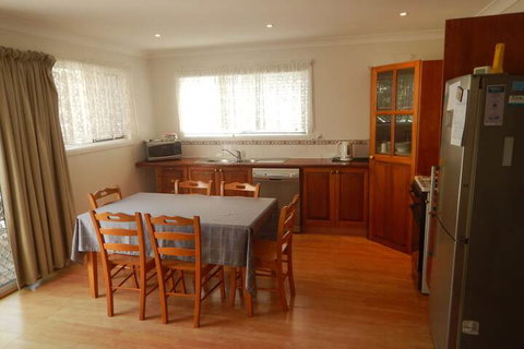 Charming, Private 3-Bedroom Cottage By The Bay - Accommodation Port Hedland 7