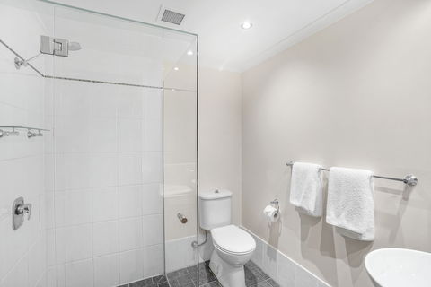 Poolside Apt In Alamanda Beachfront Resort 55 - Accommodation Port Hedland 5