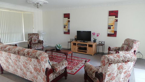 The Bell House - Accommodation Port Hedland 6