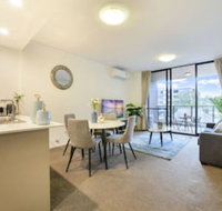 Charming  Spacious Living in a Serene Location - Accommodation Port Hedland