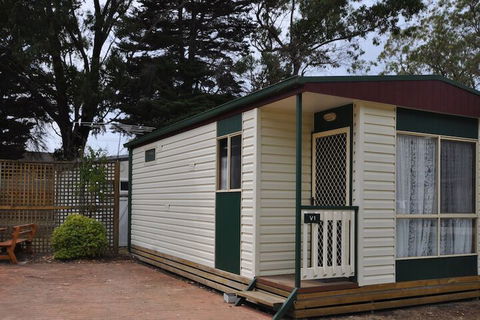 Dylene Caravan Park - 2 Br Family Cabin With Air - Accommodation Port Hedland 1