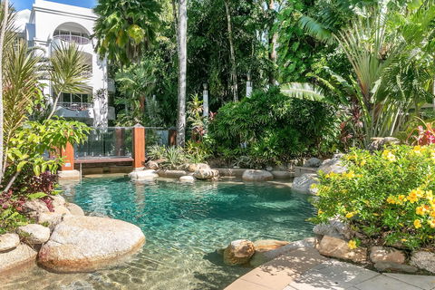 Belle Escapes - Absolute Beachfront Apartment In Alamanda Resort 21 - Accommodation Port Hedland 2